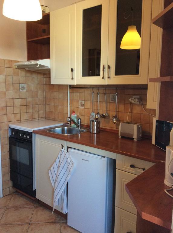 Comedy Apartment Budapest Szoba fotó